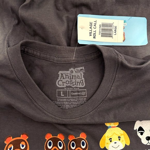 Women's Animal Crossing T-shirt Large - Picture 4 of 4